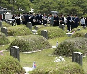 “윤석열 대통령, 5·18 헌법 전문 수록 선언해야”