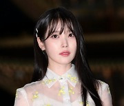 [포토] 아이유, '눈부신 미모 과시'