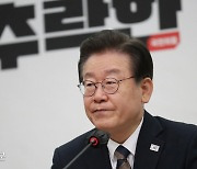 “누가 누굴 쇄신하나” 비판까지…벼랑 몰린 이재명 리더십