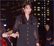 [MD포토] 신민아 '등장도 우아하게'