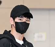 김수현, 심쿵 눈빛 [포토엔HD]