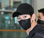 김수현, 돌아보면 심쿵 [포토엔HD]