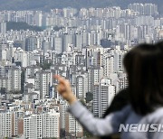 아파트값 1년간 9.36% 떨어졌는데…분양가는 9.6% 올라