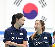 김연경-한유미, '코치진으로 진천국가대표선수촌 입성' [사진]