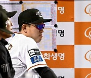 한화 최원호 감독, '득점이 필요해' [사진]