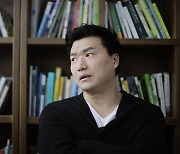 "홀트, 입양인에 1억 원 배상"…'불법 해외입양' 첫 책임 인정