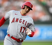 오타니, 선발 등판 경기서 5번 출루…MLB 59년 만의 진기록