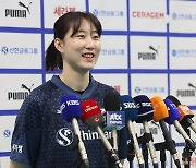 '주장' 박정아 "김연경 언니 있어 큰 도움, AG서는 눈만 마주쳐도 호흡 맞도록"