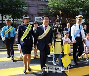 [포토] 문헌일 구로구청장, 어린이 교통안전 캠페인