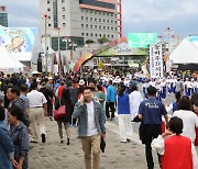 박범인 금산군수, 금산세계인삼축제 일본 관광객 유치 나선다