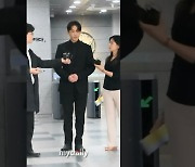 '마약혐의' 유아인, 21시간 밤샘조사 "내가 할수 있는말 했다"