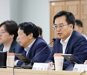 기후도지사 김동연, 경기 RE100 본격 시동…모든 공공기관에 태양광발전시설 설치