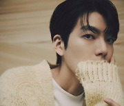 '택배기사' 김우빈 "10년 전과 똑같은 송승헌, 영양제 명단 줬으면" [인터뷰 스포]