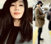 김혜수, 다 가려도 감출 수 없네…지하철서 포착 어떻길래