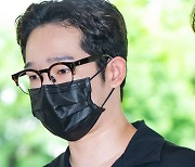 남태현,'마약 투약 혐의로 구속영장실질심사 출석' [사진]