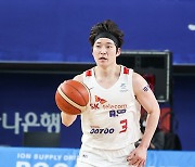 가드 최원혁 '원클럽맨' 커리어 이어간다... 두 번째 FA도 SK 선택 '3년 재계약'