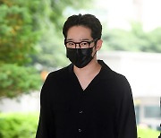 [TD포토] 남태현 '죄송합니다' 한마디 남기고 법원 출석