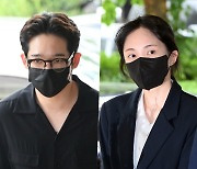 '전 연인' 남태현·서민재, 4분 차이로 나란히 출석…"죄송합니다" (엑's 현장)[종합]