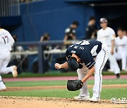 이형범 '실점 위기를 막았어'[포토]