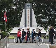 퇴장하는 기수단