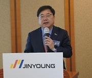 중소형株 공모가 결정 희비…진영 '상단 초과'·나라셀라 '최하단'