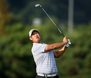 '9언더파' 백석현, SK텔레콤 오픈 1R 선두 질주…이재경 2위, 박은신 3위 [KPGA]