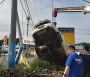 고령운전 어쩌나…신호위반해 인도 덮친 승용차에 여학생 2명 참변(종합)