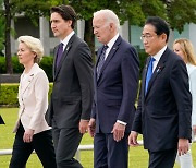 G7, 中겨냥 경제안보협의체 신설···러시아엔 “조건없이 즉각 철수하라”