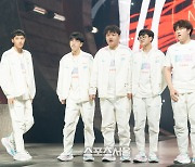 中 BLG, LCK 유일한 희망 T1마저 꺾었다…결승전=LPL 내전[SS런던in]