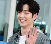 서강준, 내일(22일) 군 복무 끝내고 팬들 곁으로…'전역 D-1'