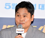 [TEN 포토] 이상용 감독 "새로운 시도로 신선함을 주도록 노력했다"