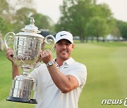 'PGA 챔피언십 우승' 켑카, 세계랭킹 31계단 올라 13위…1위는 셰플러