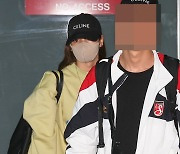 블랙핑크 리사, 니스 공항 도착 '프랑스엔 무슨일로?'