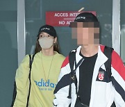 블랙핑크 리사, 니스 공항 도착 '프랑스엔 무슨일로?'