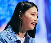 ‘배구의 신’ 김연경, 전직했나?... 배우 · 대중도 “아이돌 같다” 감탄