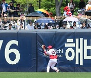 김호령만 있다? 양현종 엄지척 받은 '플라잉 이우성'