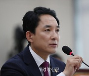 박용진 “박민식, 법사위 활동하면서 사건 수임…겸직 금지 위반”