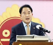 '동성 시의원 성추행 혐의' 세종시의장, 의장직 상실