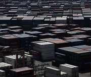 Korea’s May 1-20 exports fall 16%, trade deficit nearing $30 this year