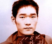 ‘희대의 탈옥수’ 신창원, 극단선택 시도 후 응급실行