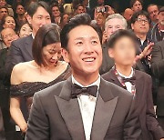 주연작품 2편 상영, 일요일 칸은 '이선균 데이'