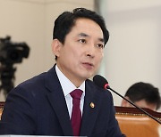 박민식 청문회…야 도덕성 공세에 여 "적임자" 엄호