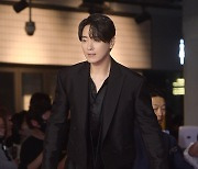 [TD포토] 이준혁 '새시대의 빌런이 나가신다!'