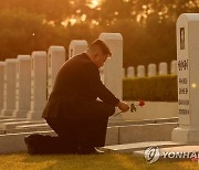 노동신문, '김정은 스승' 현철해 띄우며 "충신의 귀감"