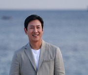 '탈출' 이선균 "스스로 마이너라 느꼈는데…재난 속 내 장점 살려" [칸 현장]