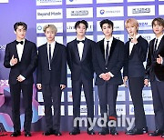 NCT드림 경호원, 여성팬 밀쳐 전치 5주…결국 檢 송치