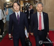 한상혁 방통위원장 면직 청문 향하는 법률 대리인