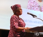 대한상의 강연하는 응고지 WTO 사무총장