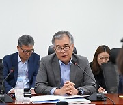[동정] 김현기 회장,윤 정부 1주년 기념 원탁회의 토론 참석