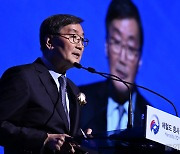 전광우 세계경제硏 이사장 “韓美日 통화스와프 제도 등 협력 정례화해야”[헤럴드 70년 포럼]